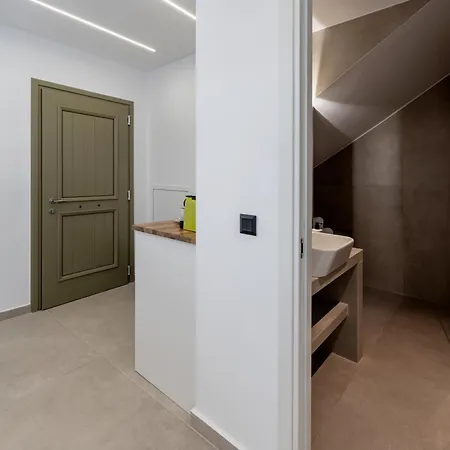 Petroto Apartahotel 3*