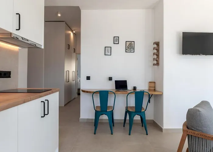 Petroto Aparthotel 3*