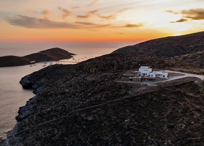 Petroto Aparthotel 3*